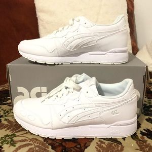 👟White ASICS Gel-Lyte GS Shoes size 7.5👟